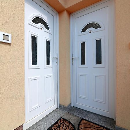 Apartments Omanovic Čižići Exteriér fotografie